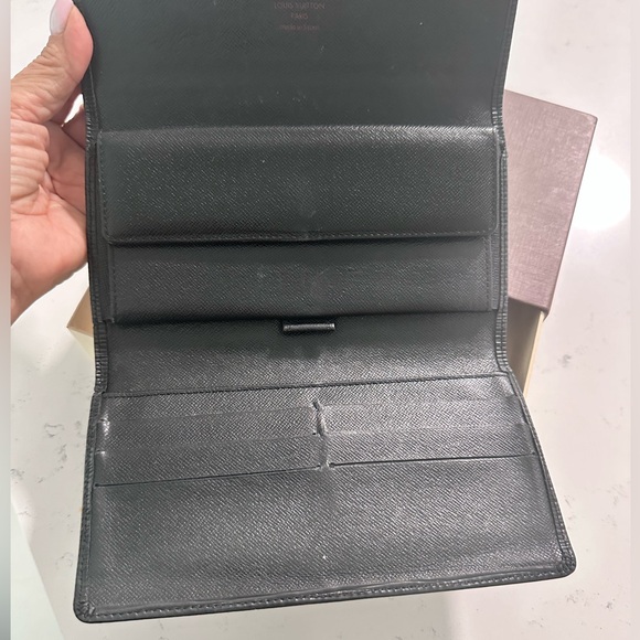 🍁Louis Vuitton vintage wallet epi leather good condition authentic - Picture 6 of 16